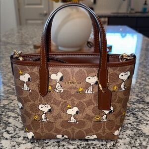 COACH PEANUTS CITY MINI